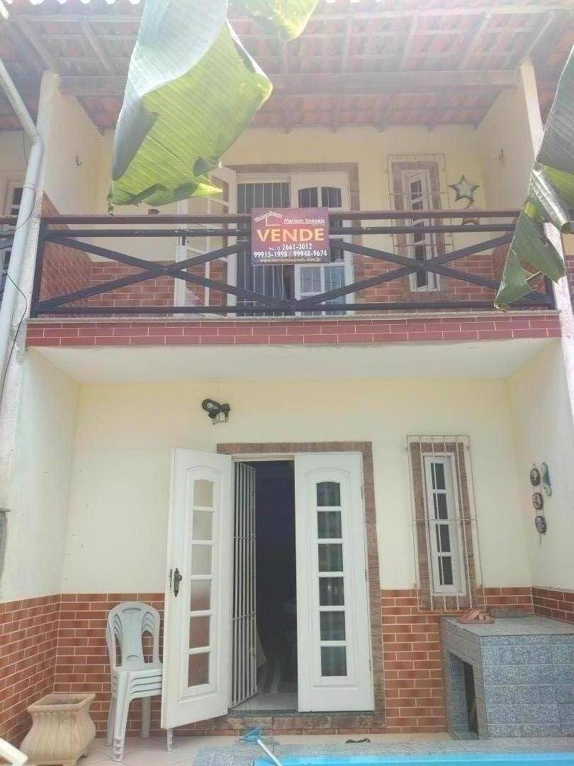 Ótima casa pertinho do oceano!