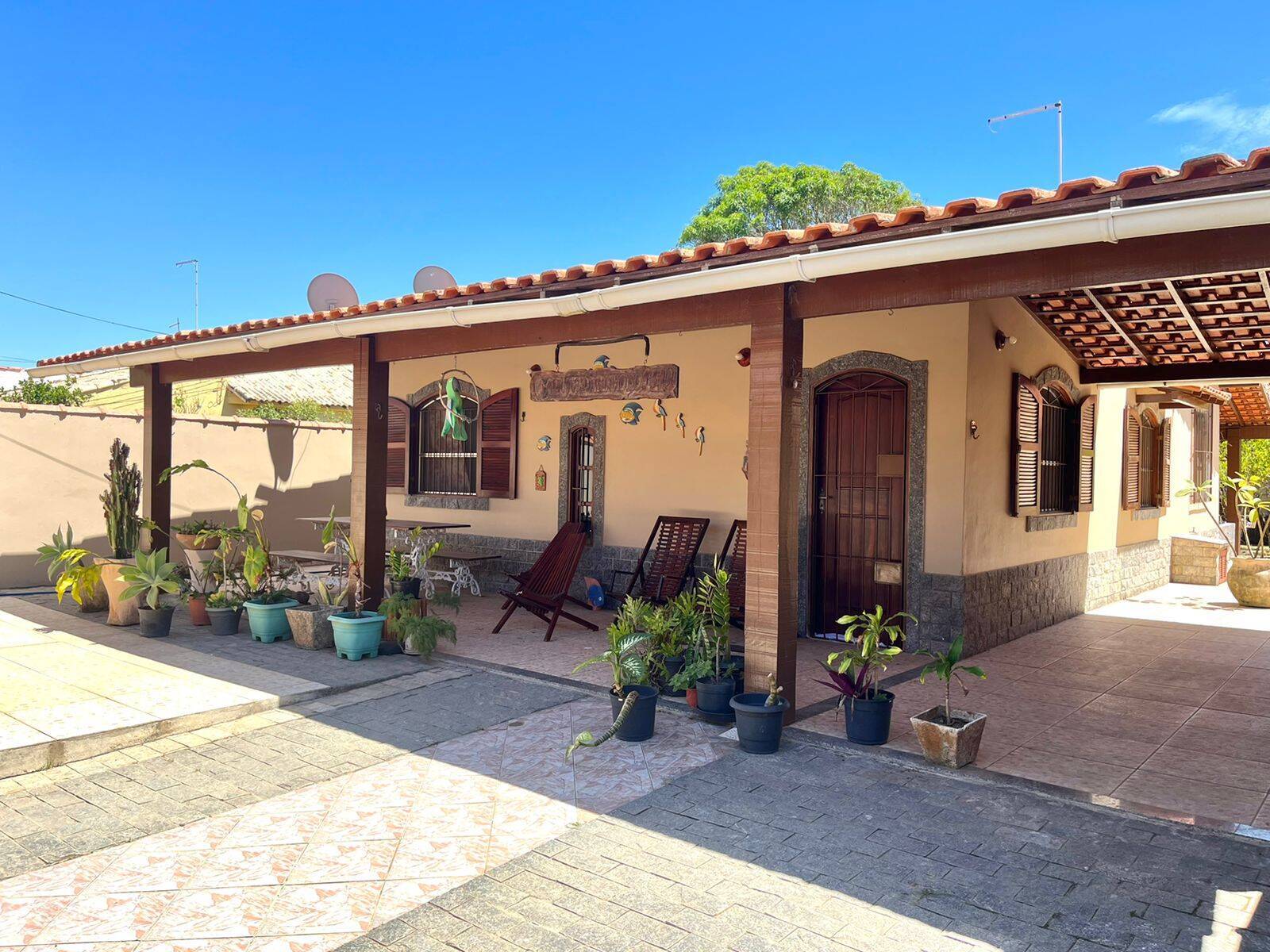 Ótima casa linear próxima à lagoa em Praia Seca