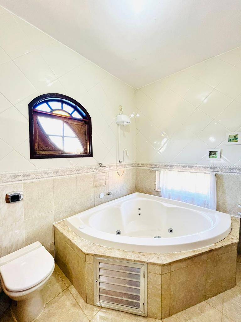 Casa de Condomínio à venda com 4 quartos, 240m² - Foto 18