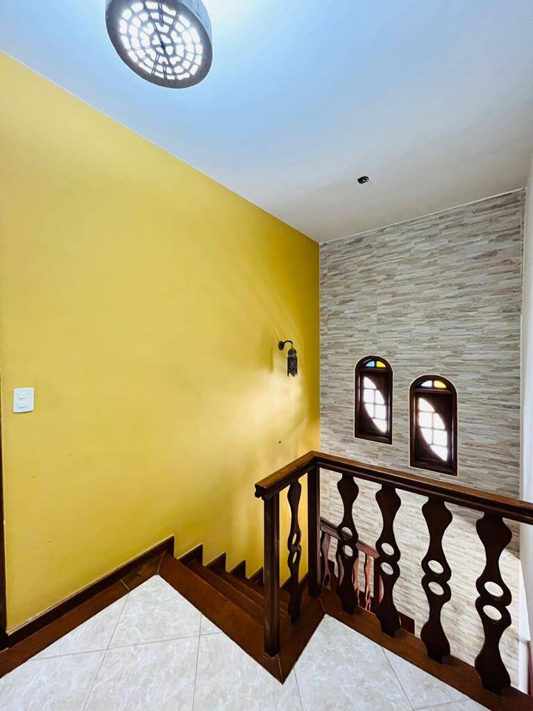 Casa de Condomínio à venda com 4 quartos, 240m² - Foto 13
