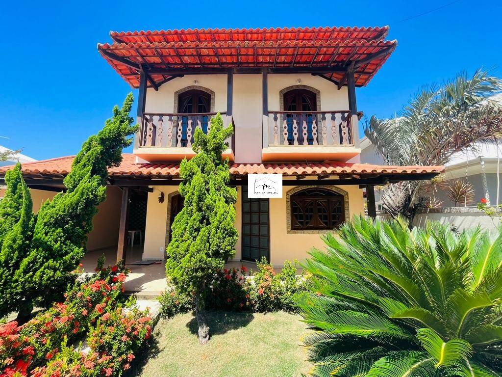 Casa de Condomínio à venda com 4 quartos, 240m² - Foto 2