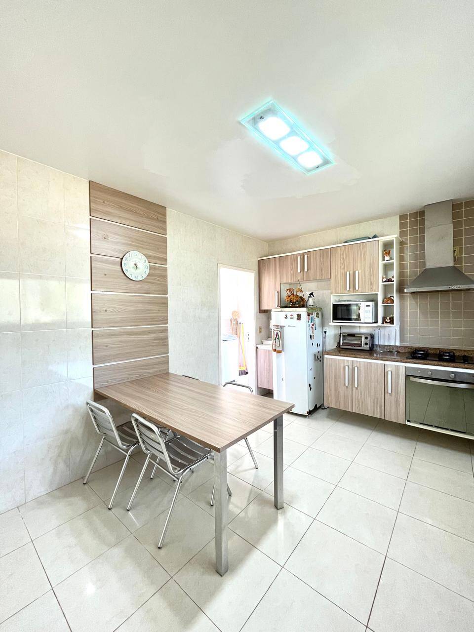 Casa de Condomínio à venda com 4 quartos, 206m² - Foto 9