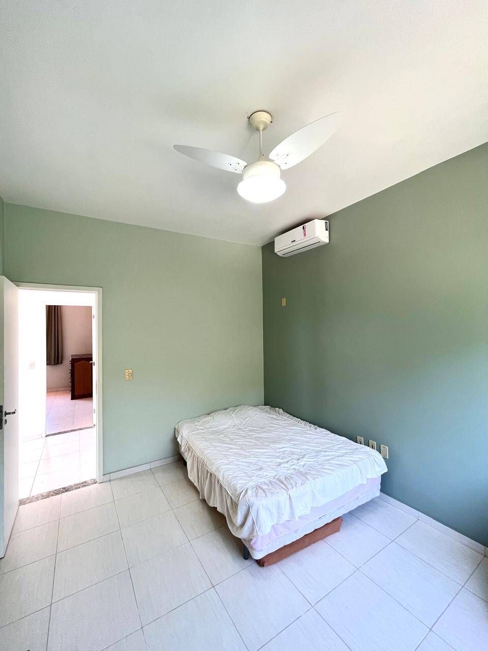 Casa de Condomínio à venda com 4 quartos, 206m² - Foto 21