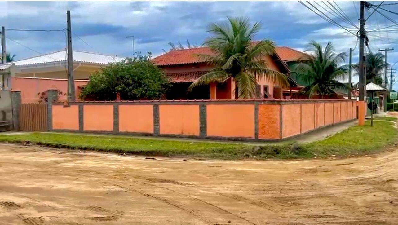 Duas casas em Praia Seca, pertinho da praia!