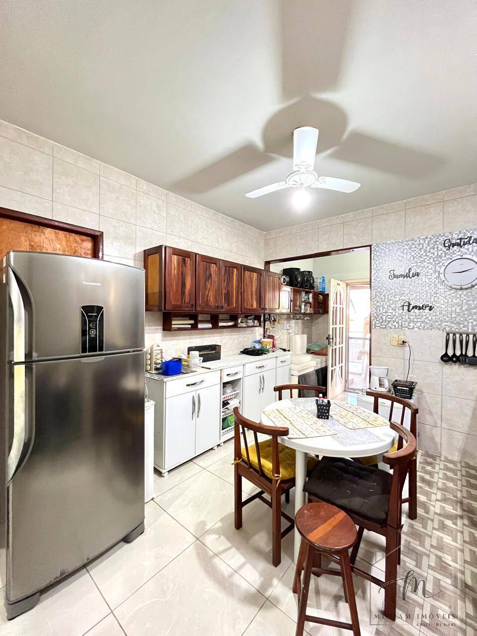 Casa à venda com 3 quartos, 236m² - Foto 8
