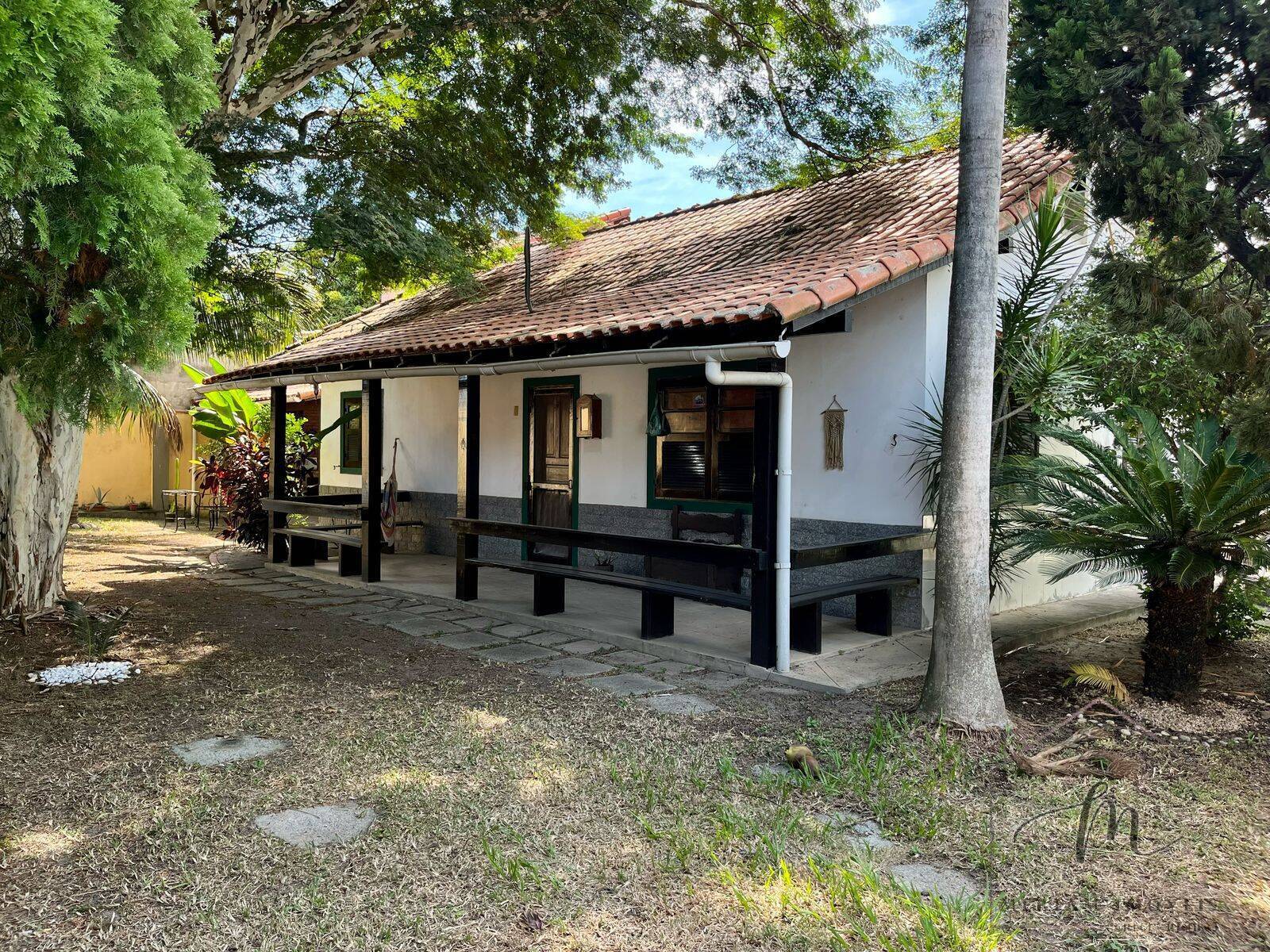 Casa com piscina e excelente localização em Porto Novo - Saquarema - RJ