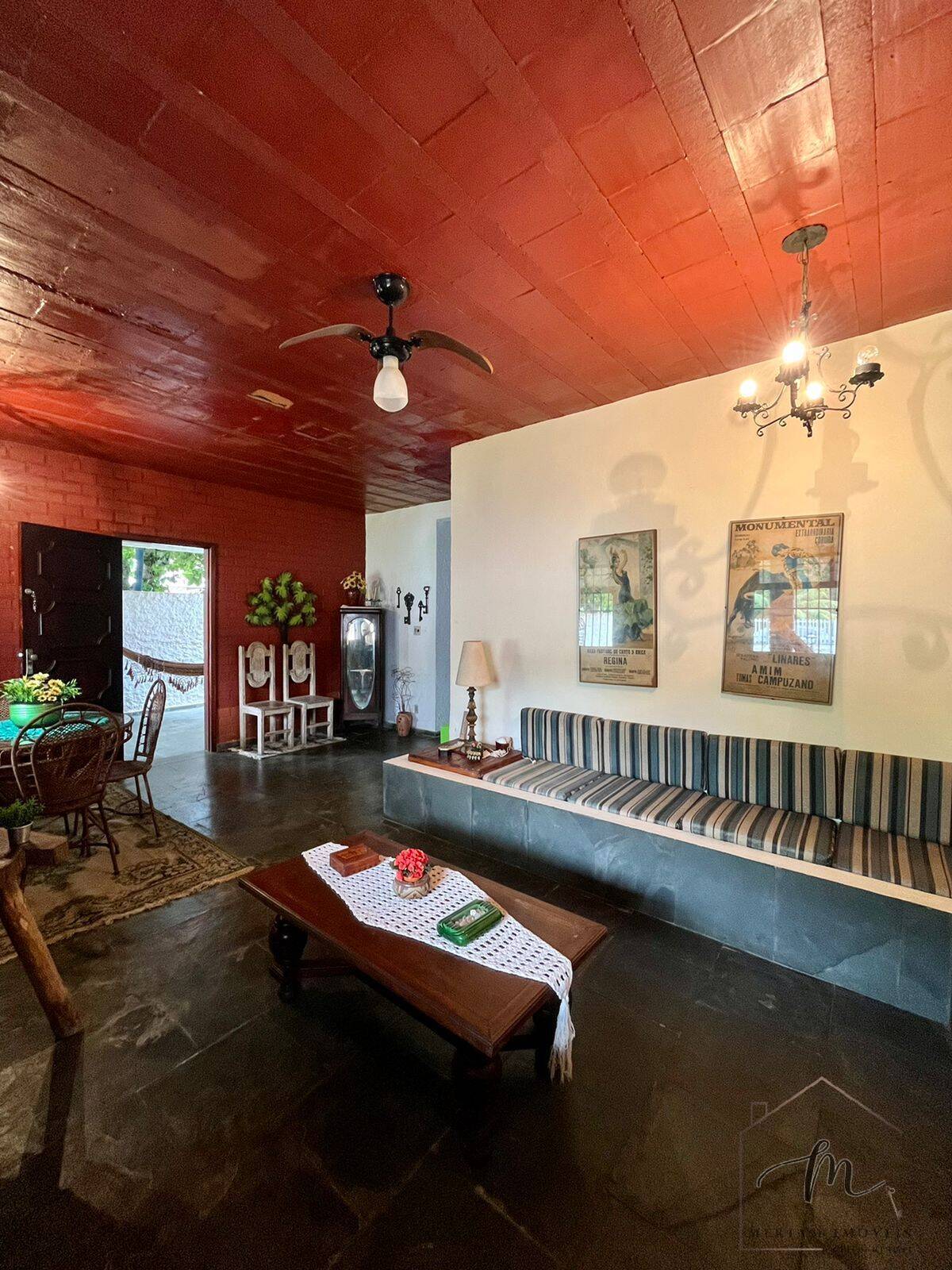 Casa à venda com 6 quartos, 140m² - Foto 9