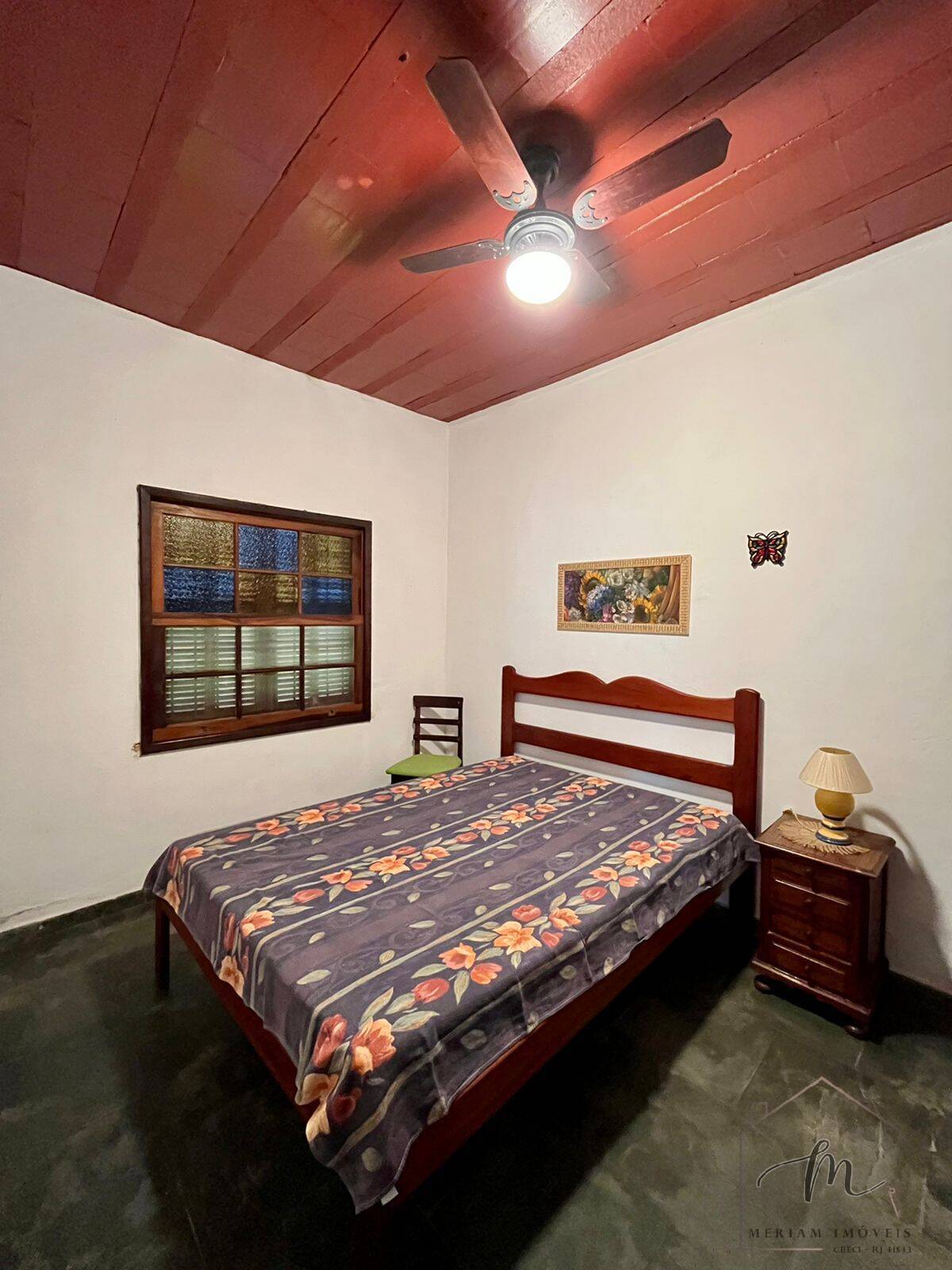 Casa à venda com 6 quartos, 140m² - Foto 13