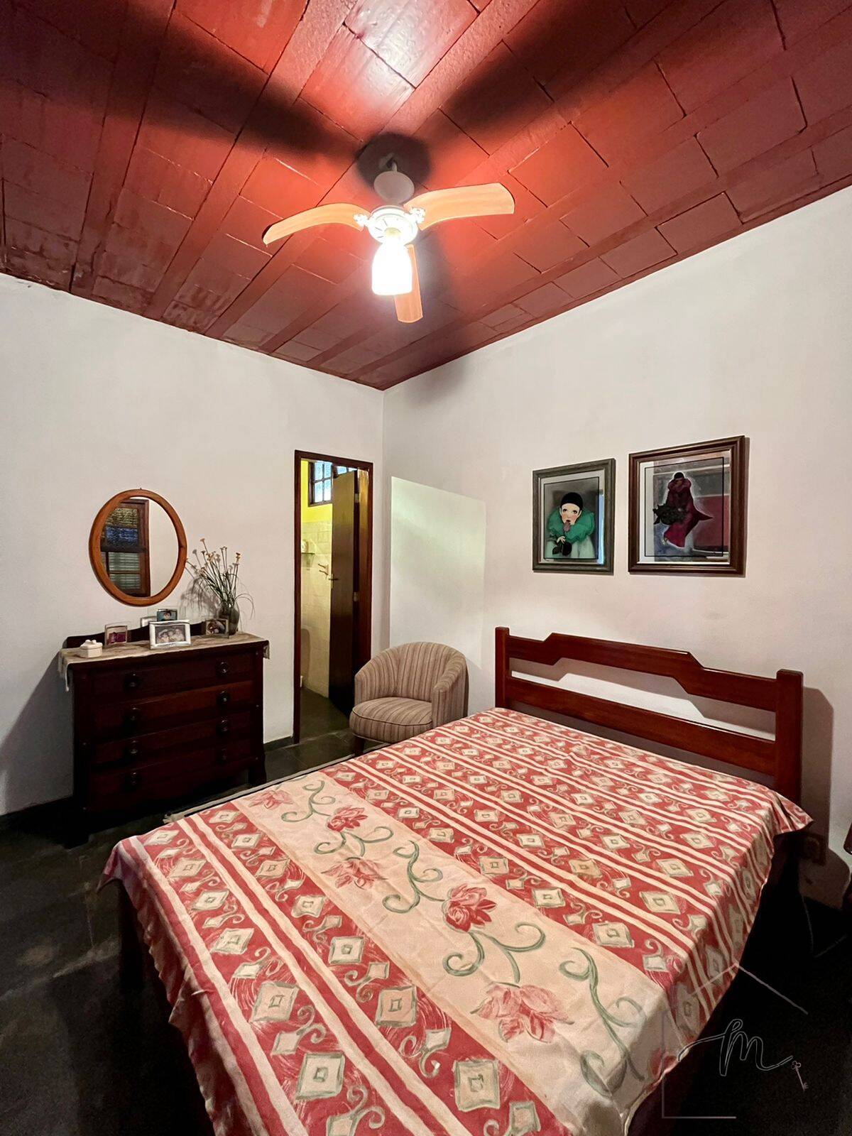 Casa à venda com 6 quartos, 140m² - Foto 17