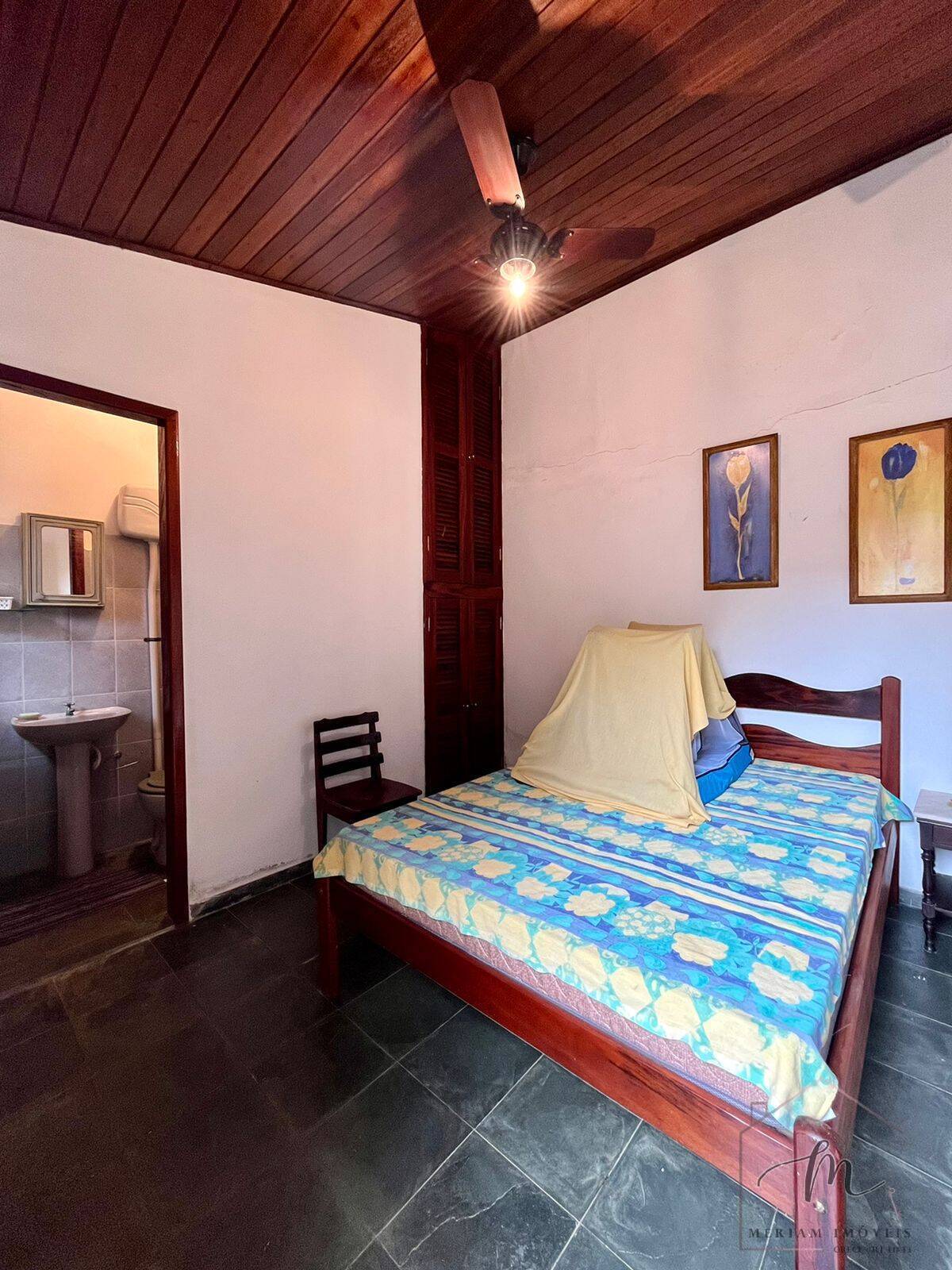 Casa à venda com 6 quartos, 140m² - Foto 22