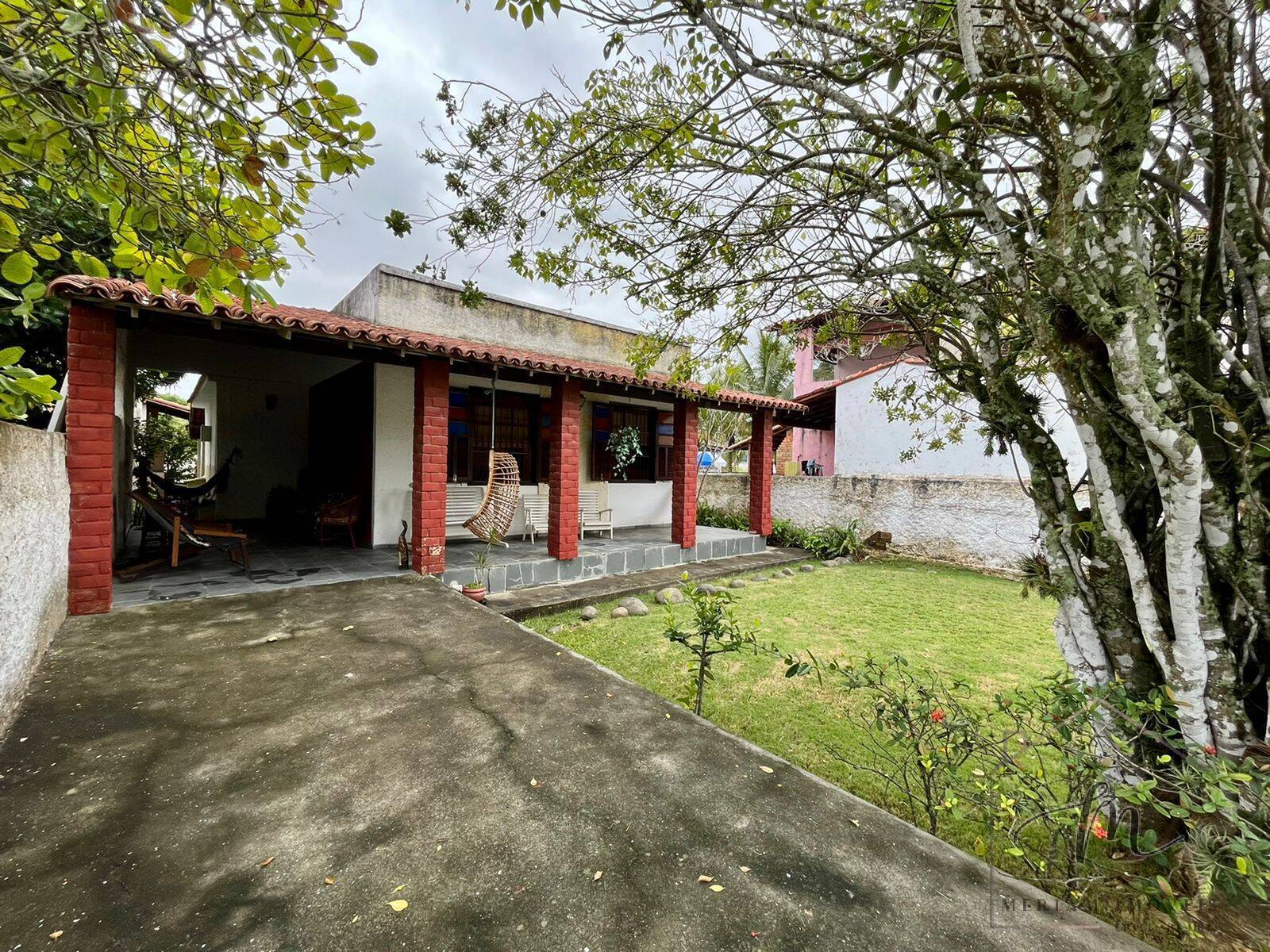 Casa à venda com 6 quartos, 140m² - Foto 3