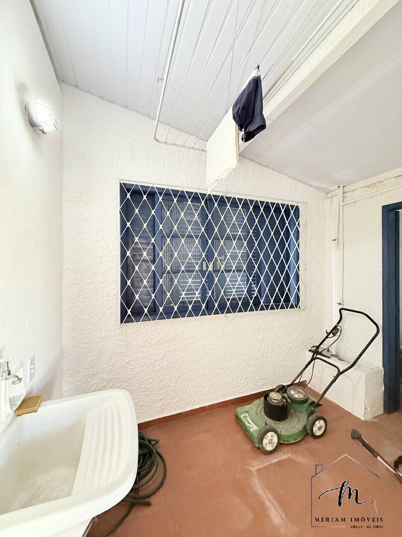 Casa à venda com 4 quartos, 203m² - Foto 25