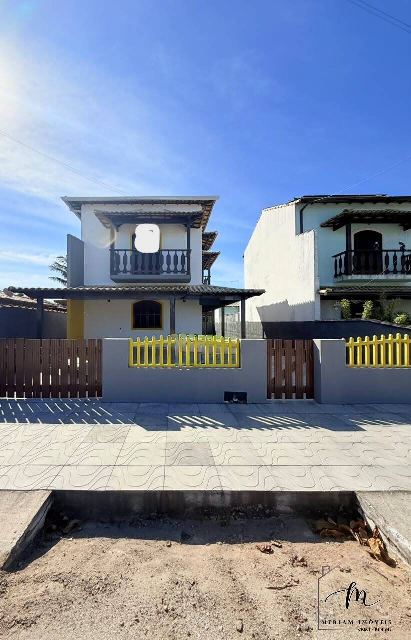 Ótima casa em condomínio próximo á lagoa