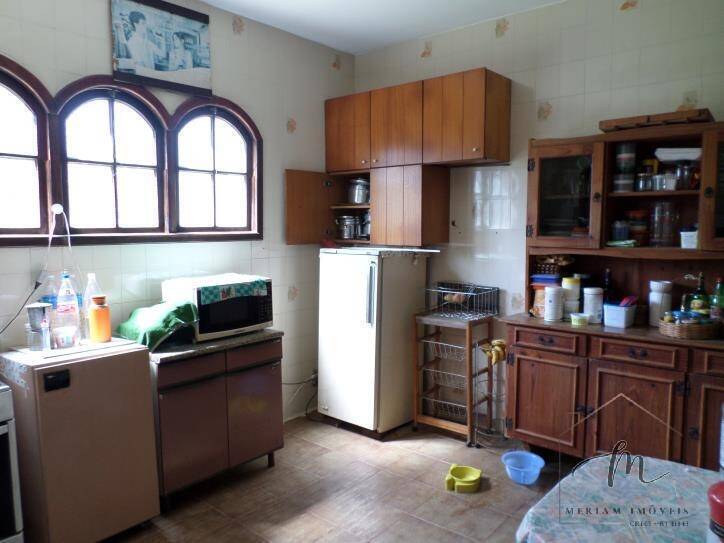 Casa à venda com 4 quartos, 165m² - Foto 4